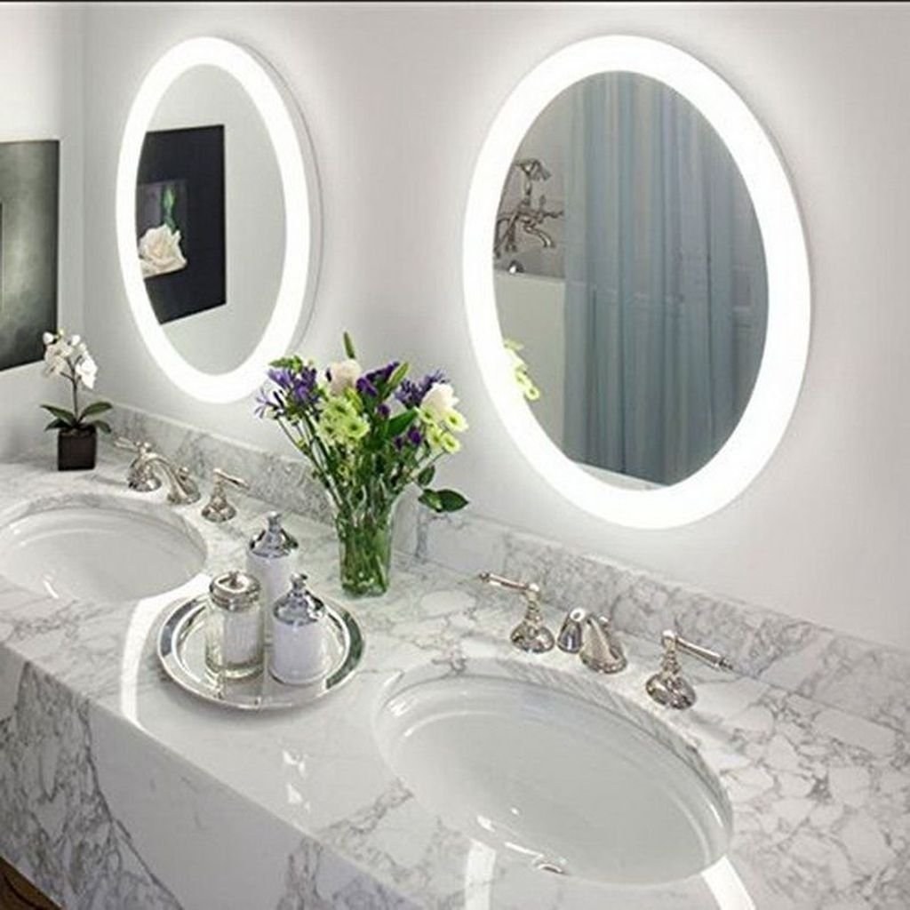 With mirror view. Красивые зеркала в ванную. Дизайнерские зеркала в ванную. Зеркало овальное в ванную комнату. Овальное зеркало с подсветкой.