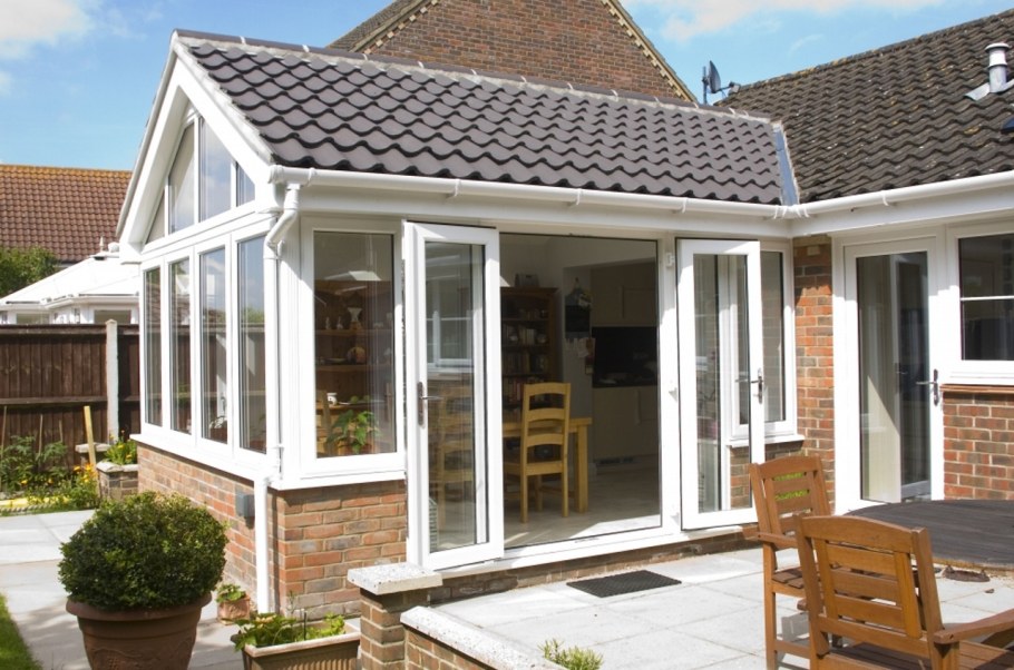 Пристройка крыльца к деревянному дому