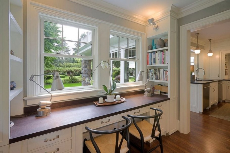 Широкий подоконник на кухне