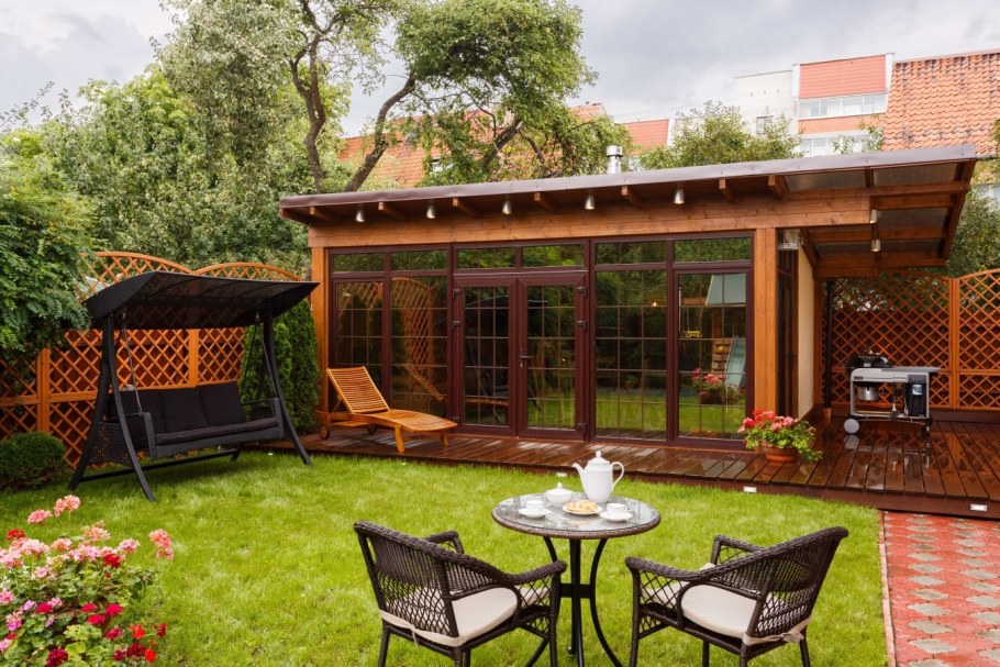 Летняя кухня с верандой