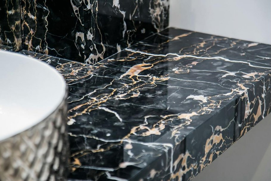 Мрамор Nero Portoro Extra