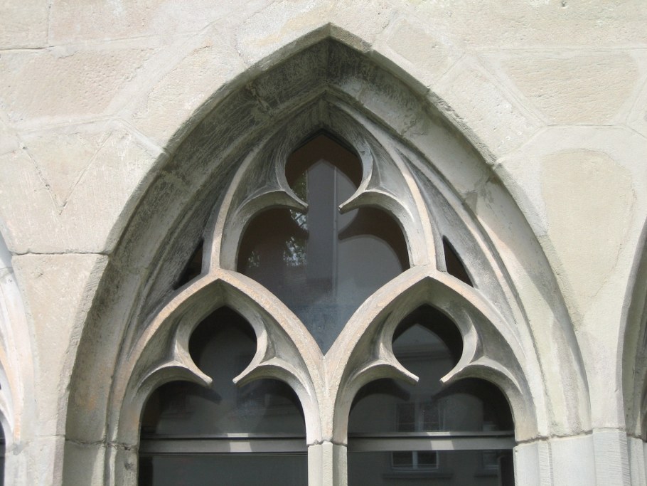 Готический собор четырехлистник