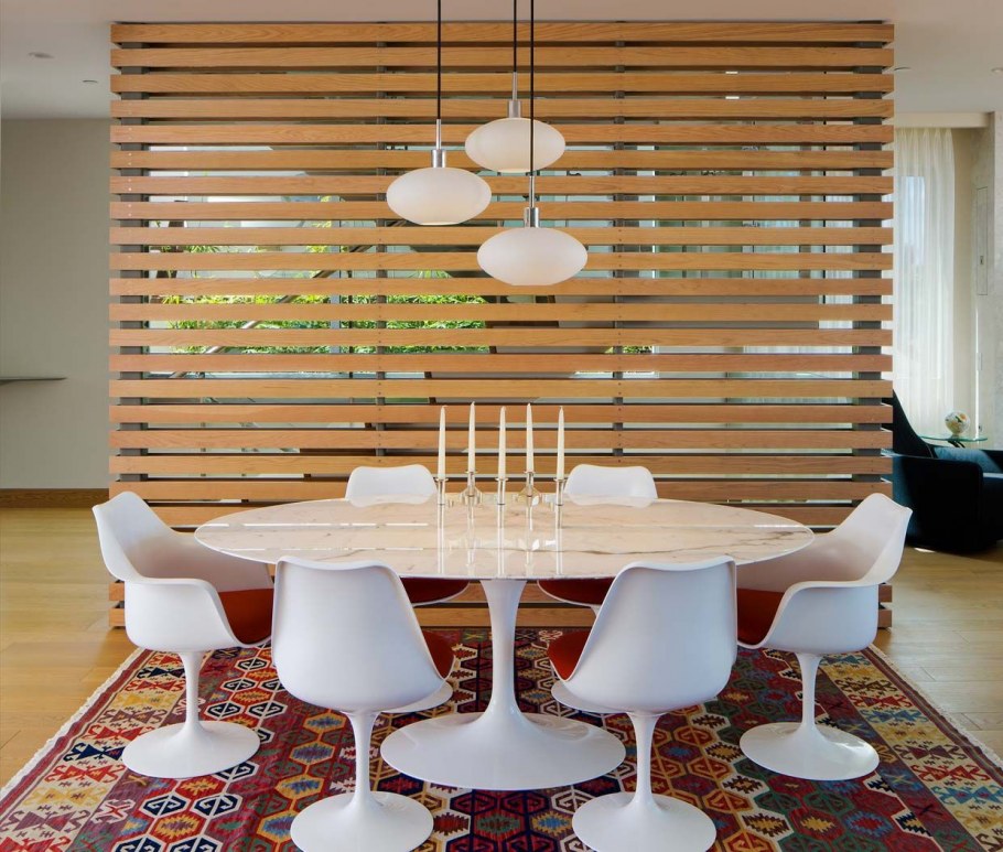 Декор стены рейками