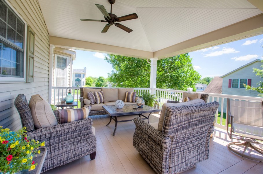 Веранда в частном доме