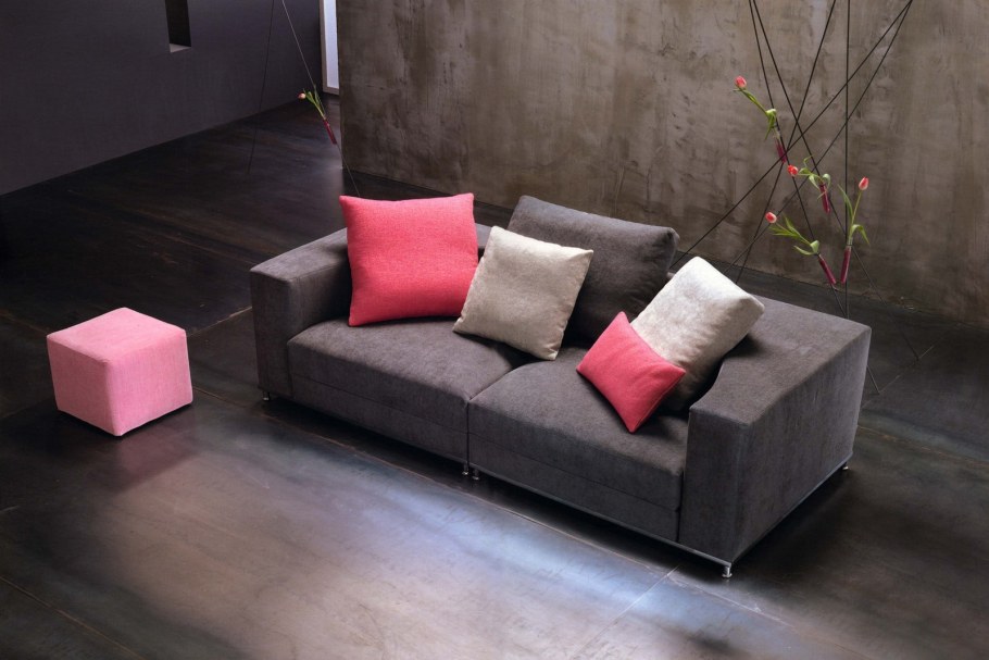 Диваны спинками друг к другу