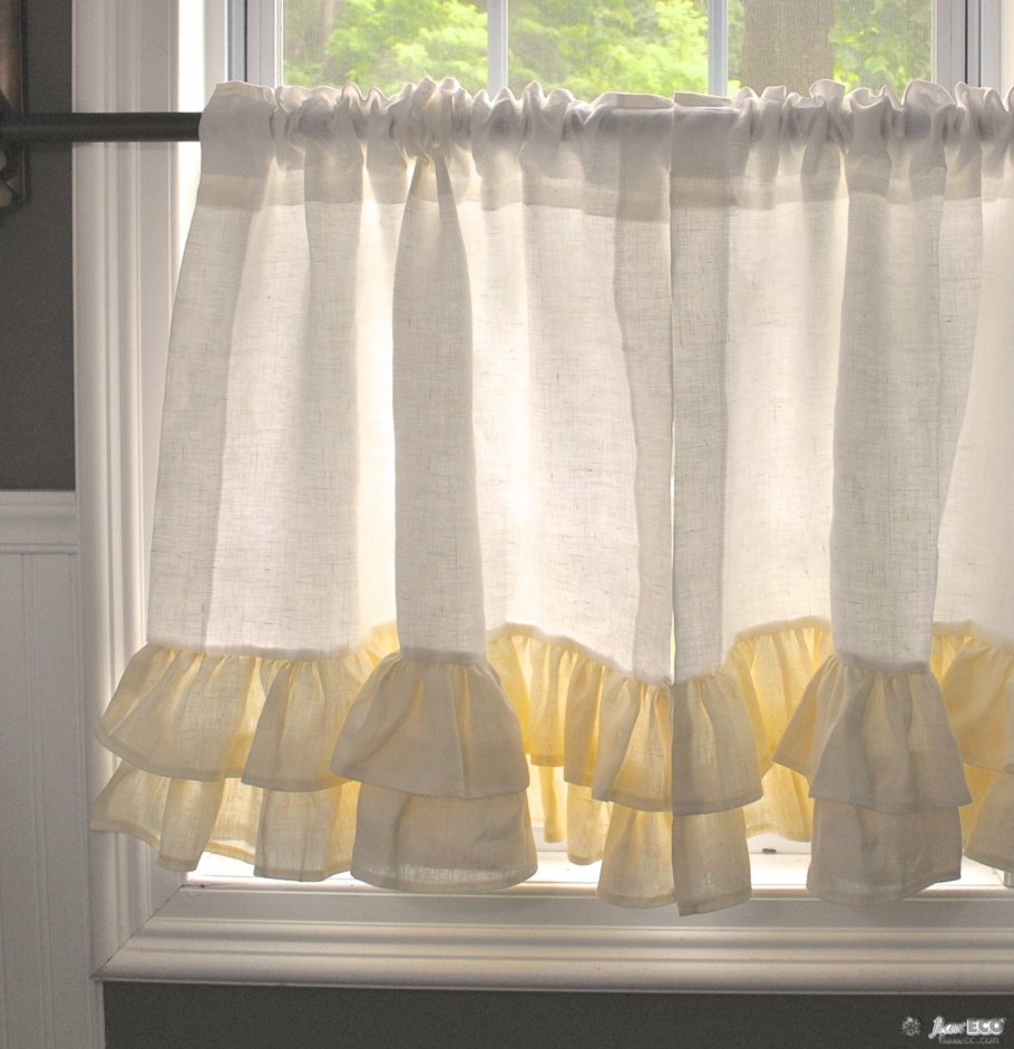 Шторы на кухню короткие