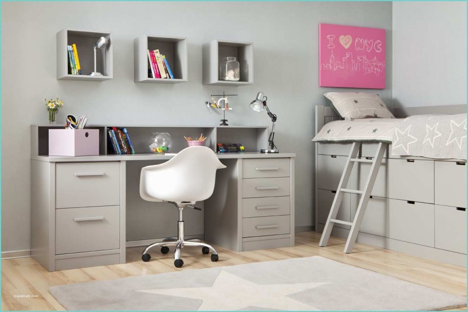 Современный письменный стол для девочки