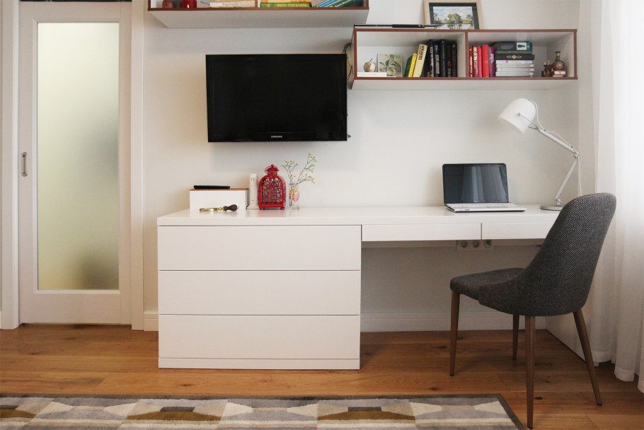 Комод с рабочим местом