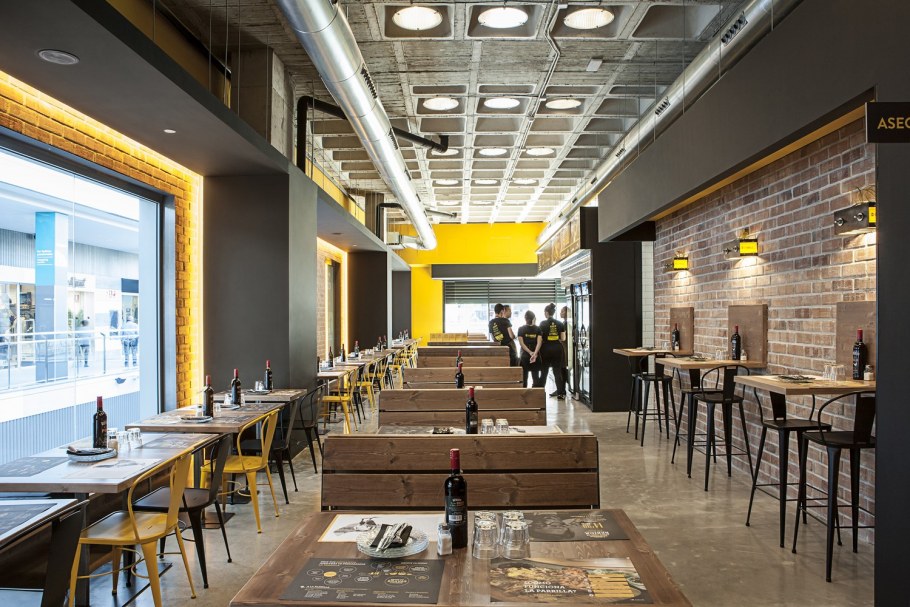 Интерьер студенческой столовой