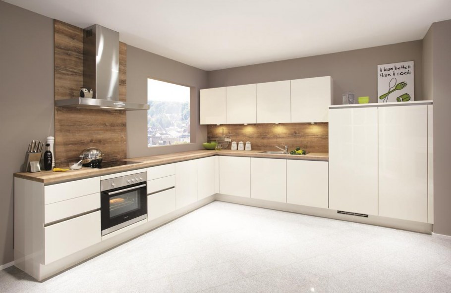 Белая матовая кухня