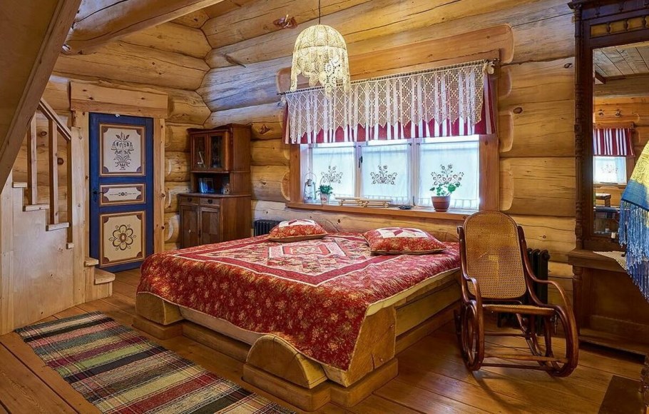 Бревенчатый дом в стиле русская изба