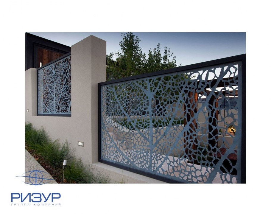 Необычный забор