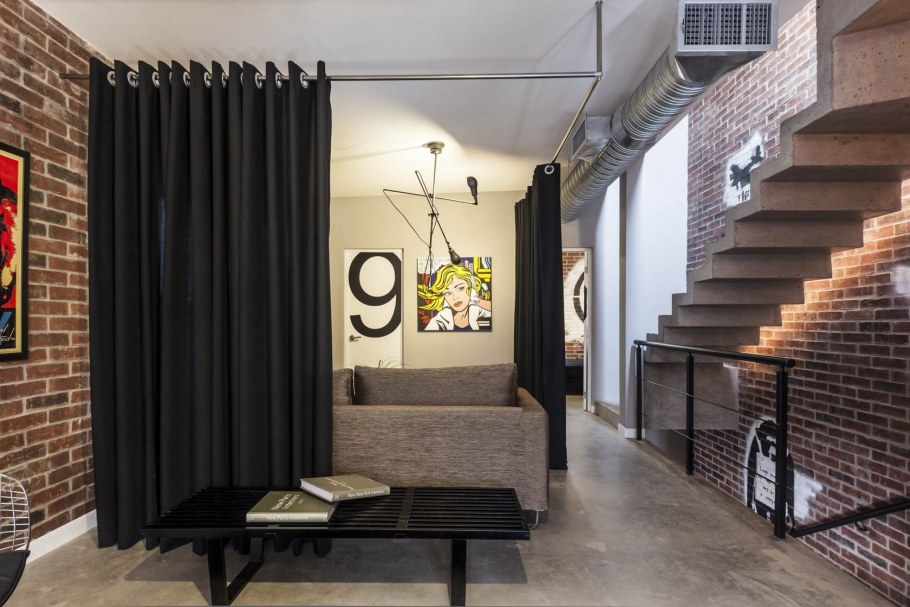 Стенка из декоративного кирпича