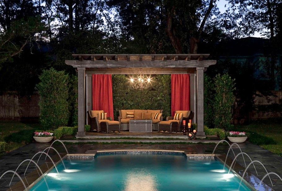 Беседка с бассейном