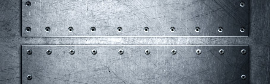 Металл с заклепками