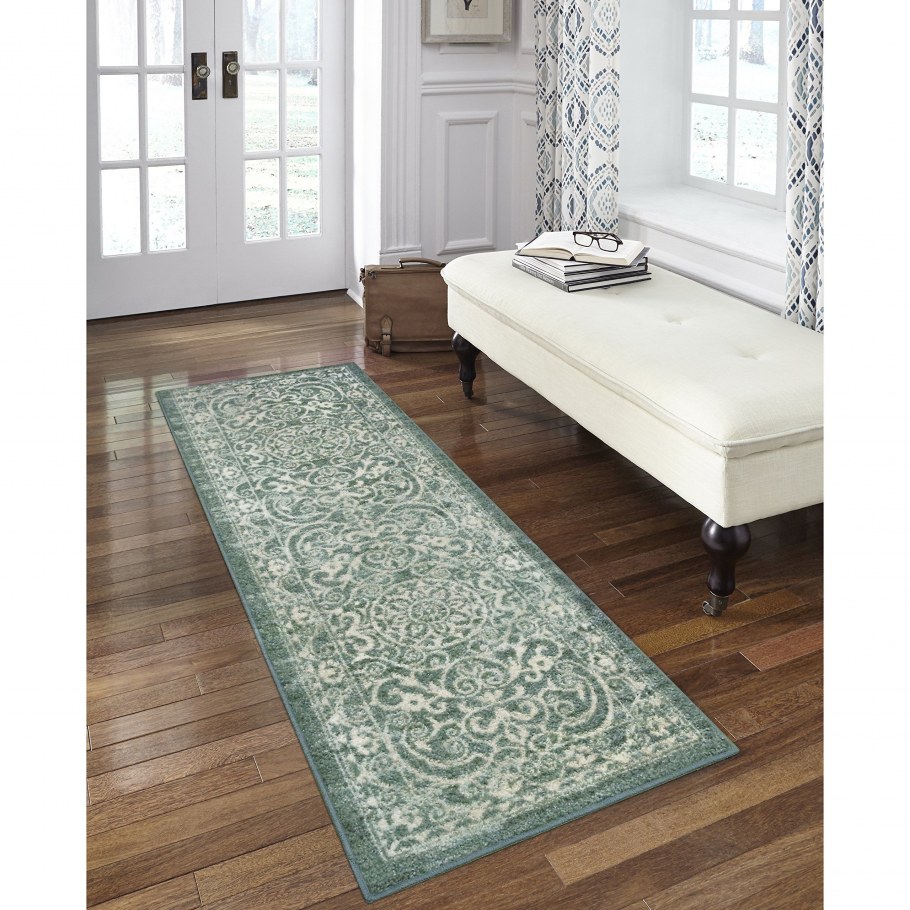 Ковер в прихожей в интерьере