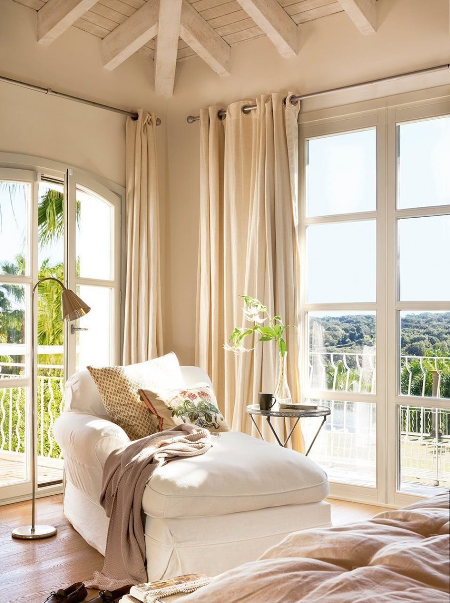 Окно в интерьере