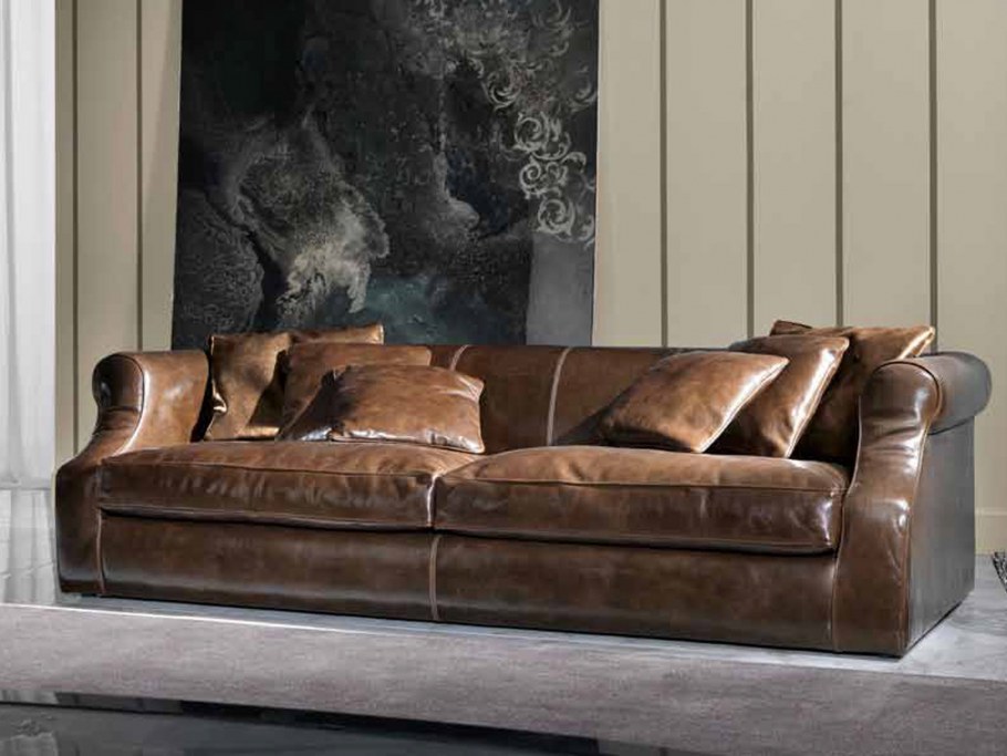 Диван кожаный 2х местный классика