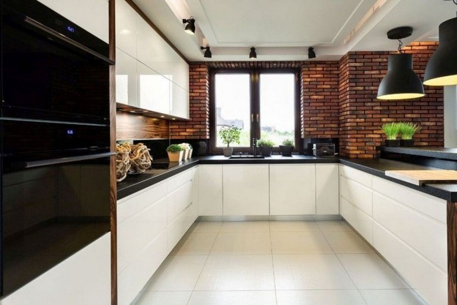 Кухня лофт с черной столешницей