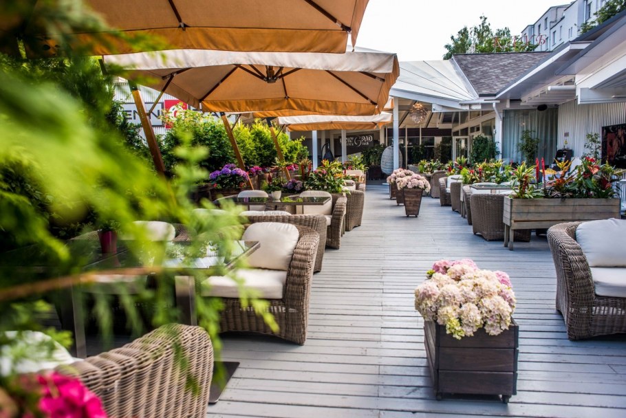 Веранда у дачи ресторан