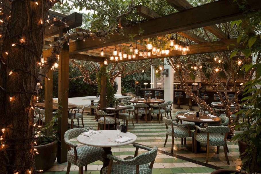 Кафе на открытом воздухе