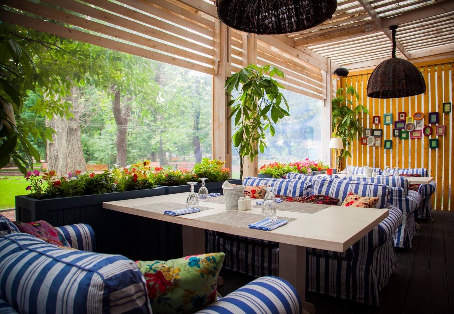 Казбек ресторан Москва веранда