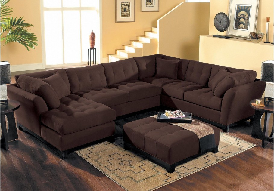 Большие угловые диваны в интерьере