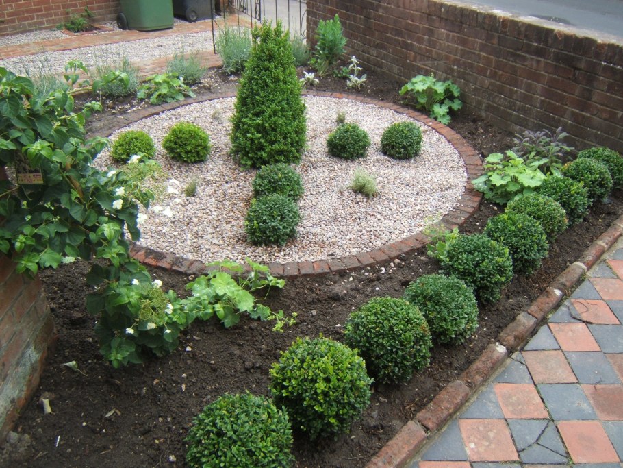 Многоярусная грядка-пирамида