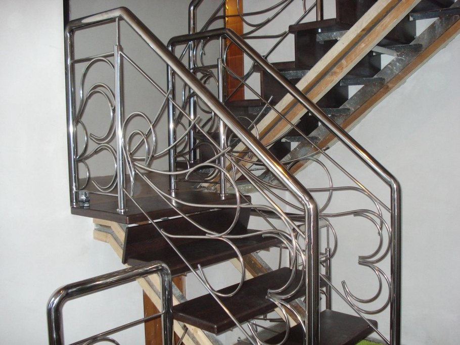 Ажурные перила из нержавейки