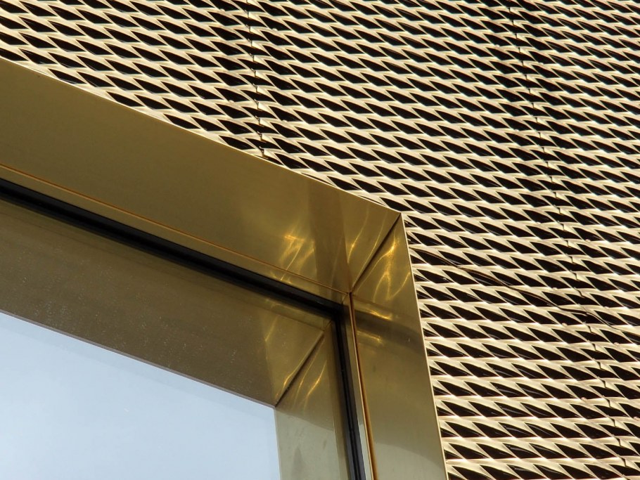 Фасад из стального листа