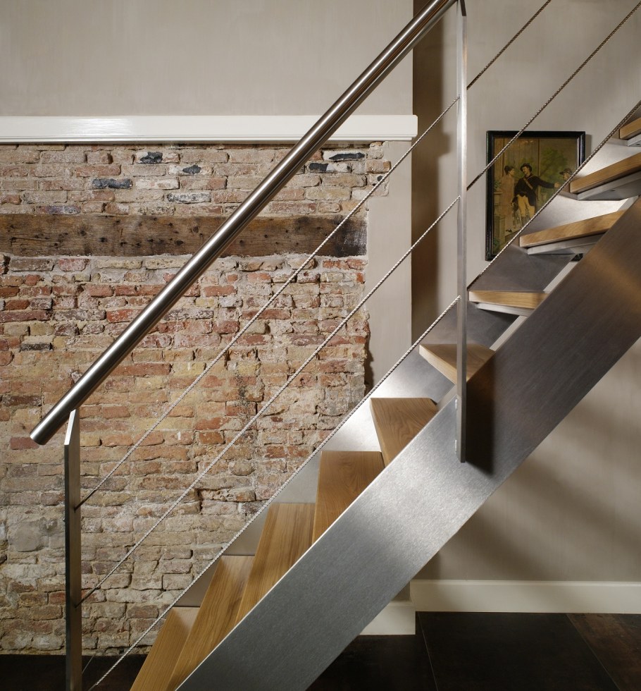 Лестница из нержавейки