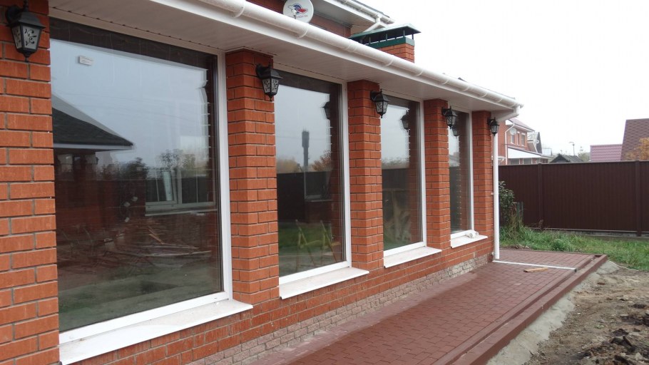 Дома с пластиковыми окнами