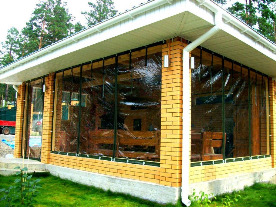 Одноэтажный дом с зимним садом