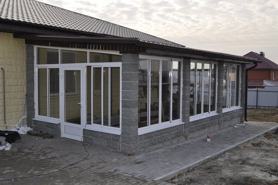 Отделка веранды в частном доме