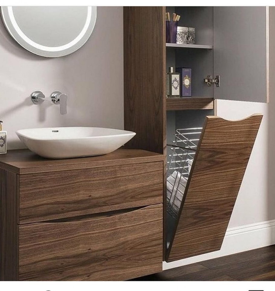 Мебель для ванной комнаты с корзиной для белья