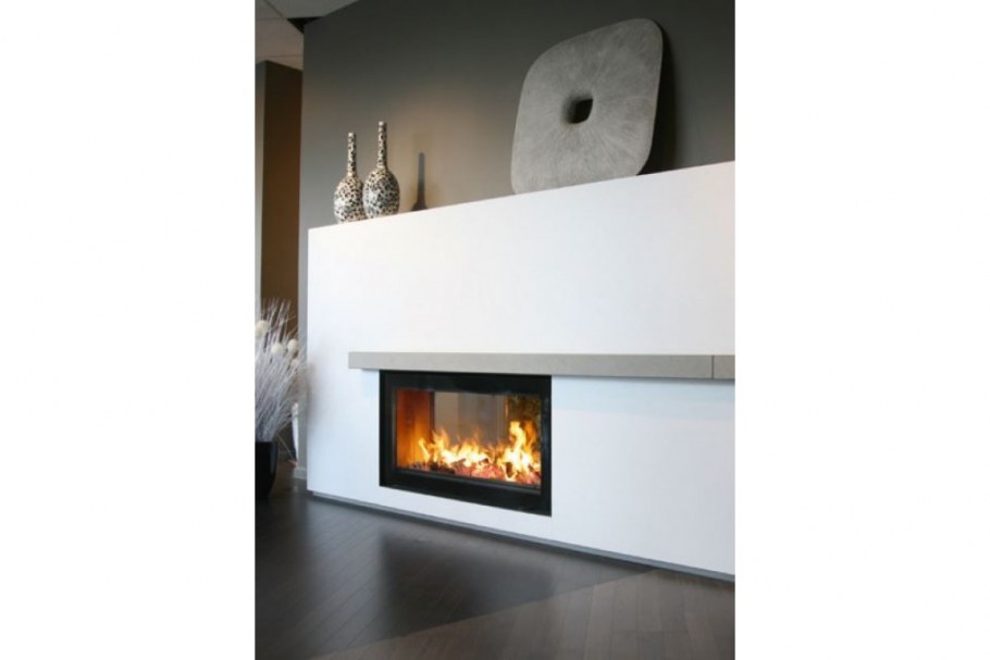 Камин в колонне в современном интерьере