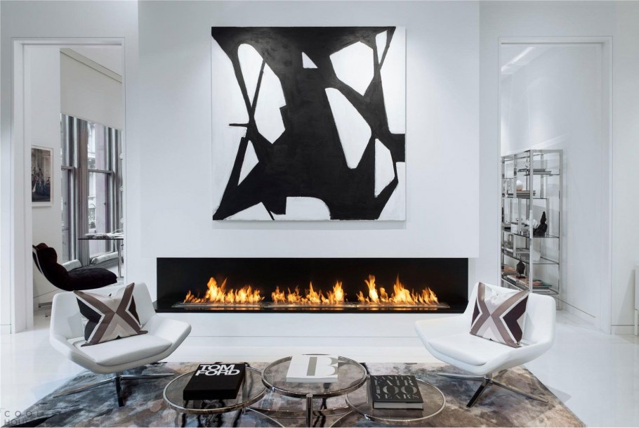 Камин в интерьере гостиной