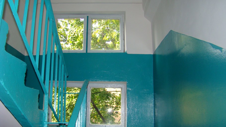 Краска бирюзовая для подъезда