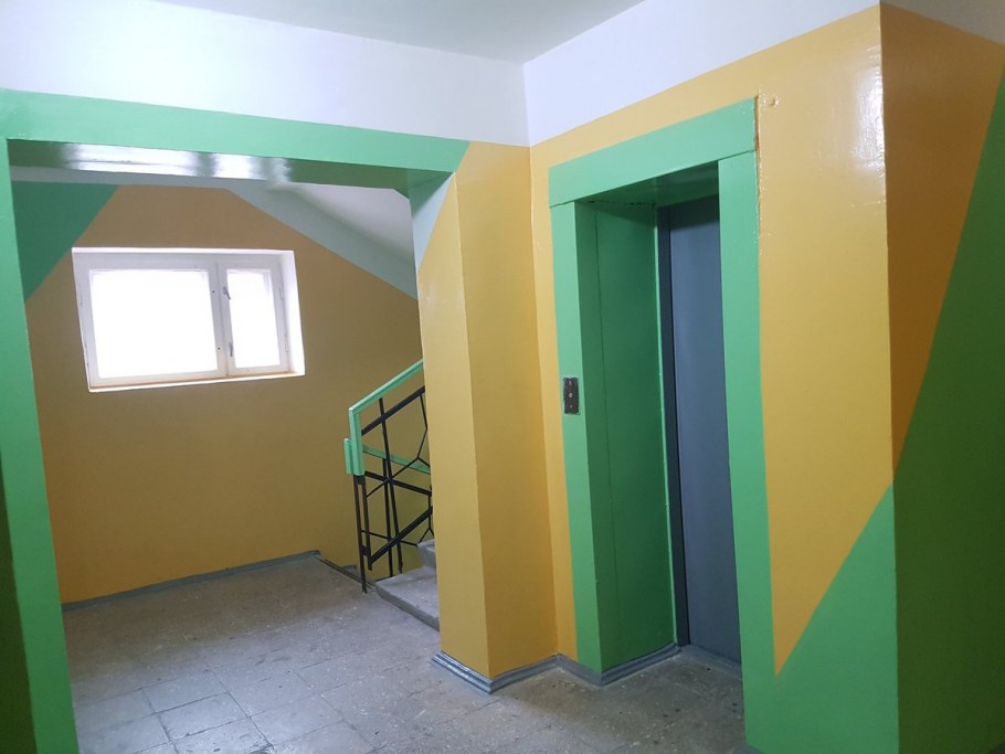 Покраска подъезда