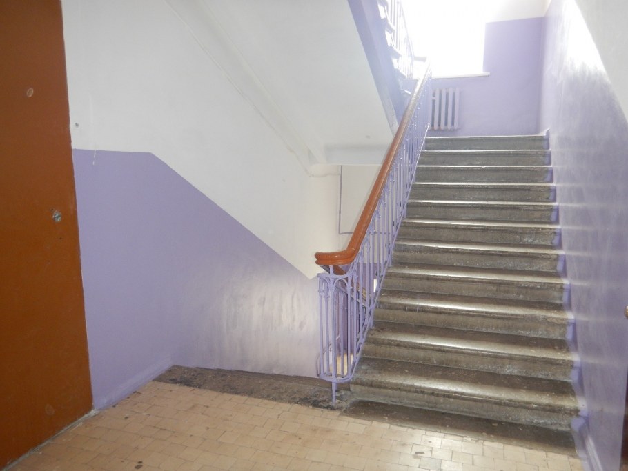 Покраска поручней в многоквартирных домах