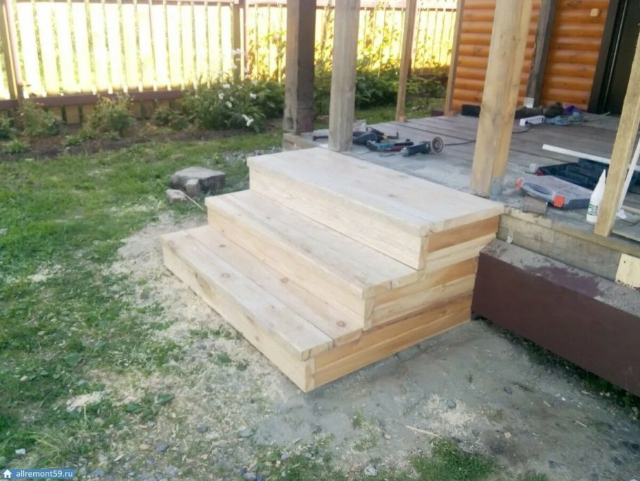 Крыльцо из бруса 100х150