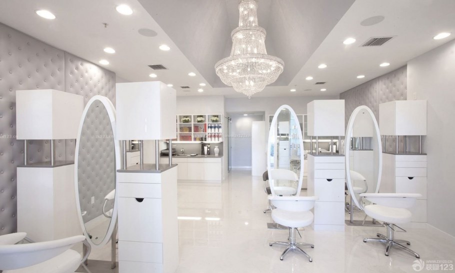 Салон красоты в светлых тонах