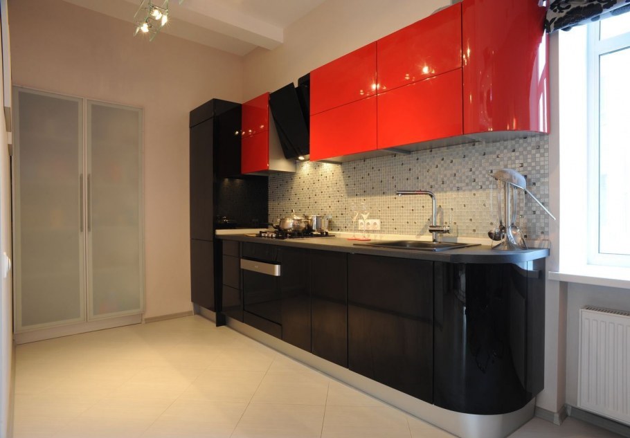 Кухонный гарнитур красный с черным