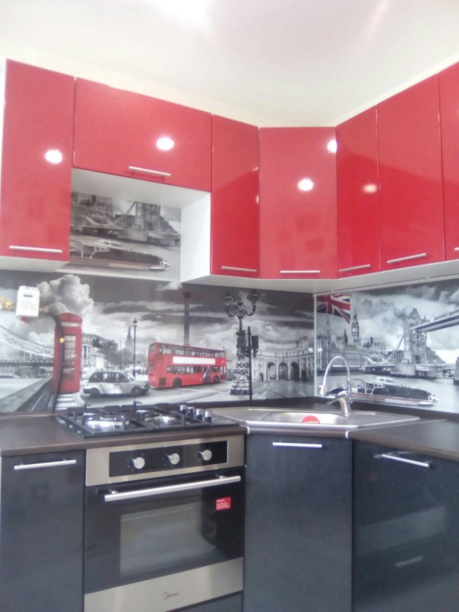 Кухонный гарнитур красный с черным