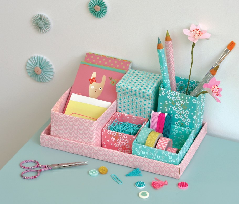 Украшение стены бабочками из бумаги