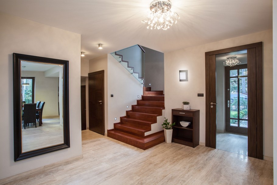 Двухуровневая кухня гостиная