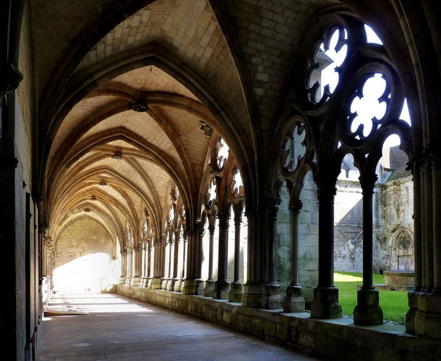 Стрельчатое окно Готика Франция