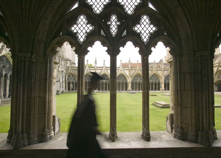 Кентерберийский собор клуатр окна