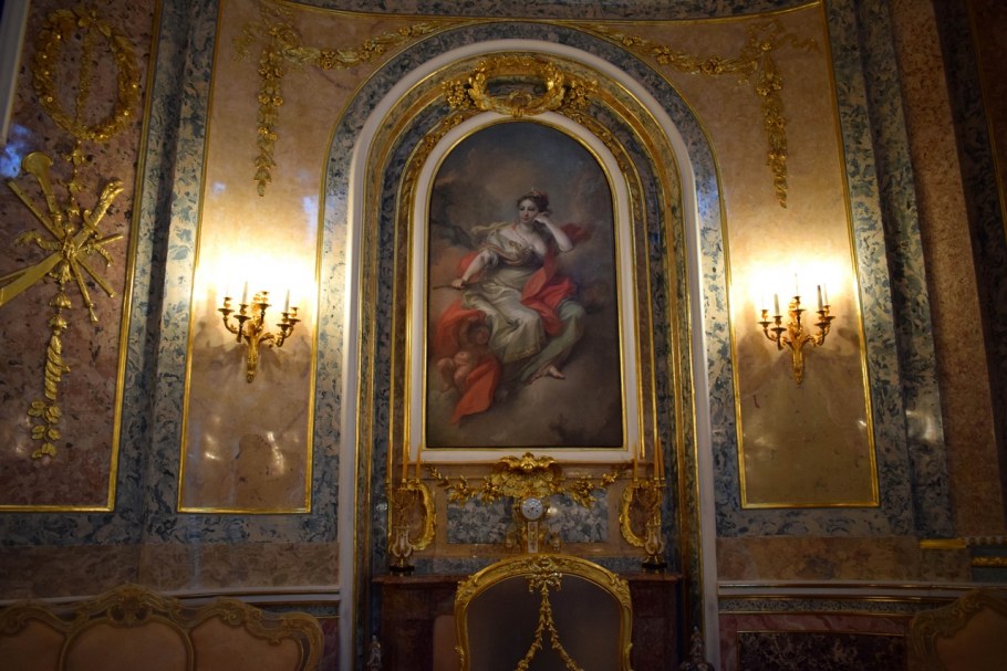 Стеклярусный кабинет в Ораниенбауме