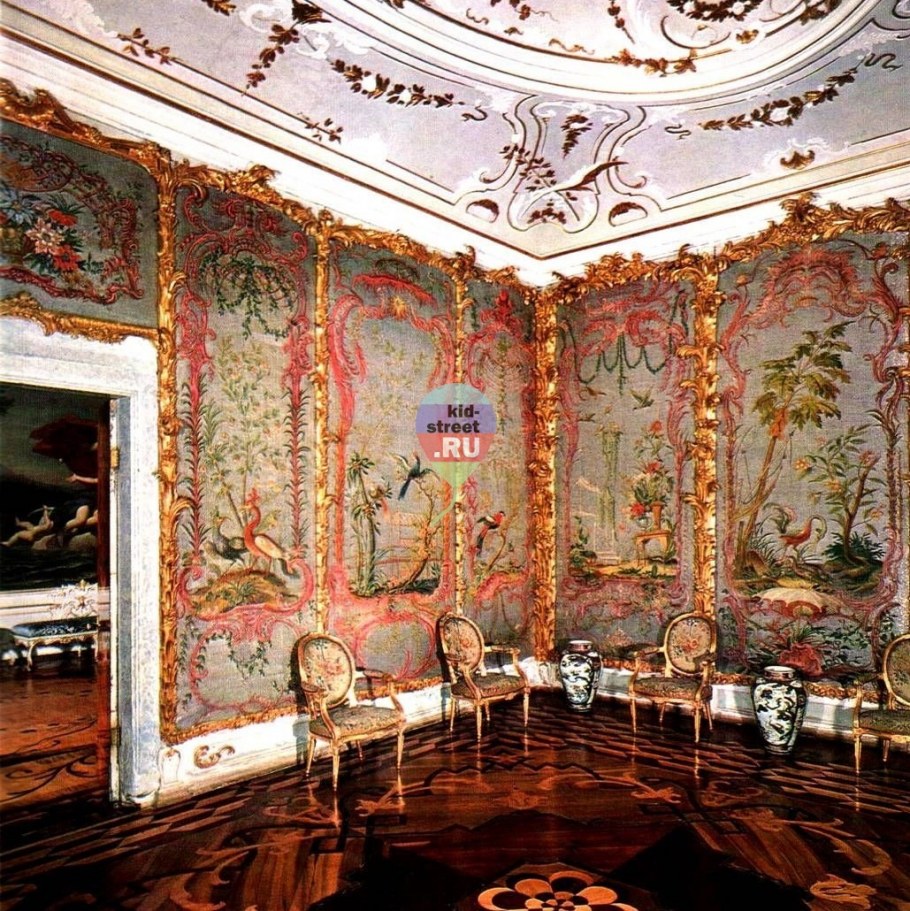 Китайский дворец в Ораниенбауме стеклярусный кабинет